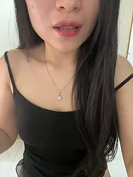 Snapshot of Tinn_tin chatting on July 1, 8:52 pm Tinn tin online show from July 1, 8:52 pm