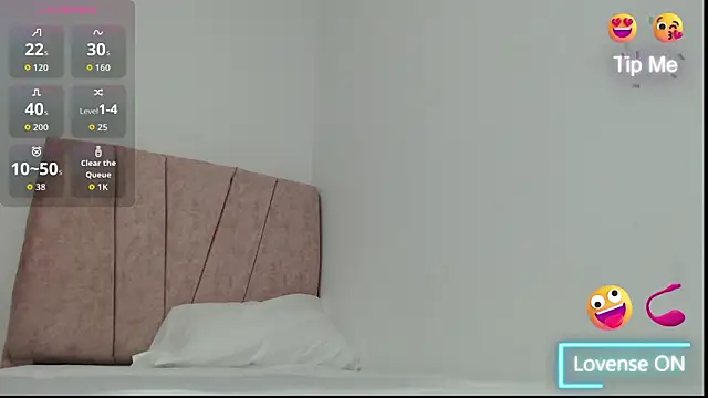 Lunitaboteroph online show from March 12, 6:47 pm