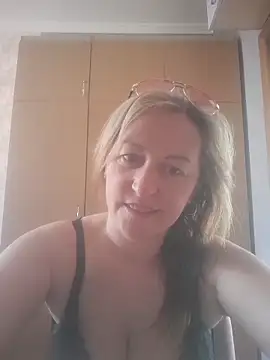 Snapshot of ChristinaYork chatting on May 6, 8:08 am ChristinaYork online show from May 6, 8:08 am