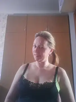 Snapshot of ChristinaYork chatting on May 14, 6:53 am ChristinaYork online show from May 14, 6:53 am