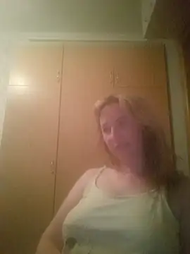 Snapshot of ChristinaYork chatting on May 21, 8:49 pm ChristinaYork online show from May 21, 8:49 pm