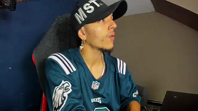 DanteLuxx online show from March 13, 4:08 am