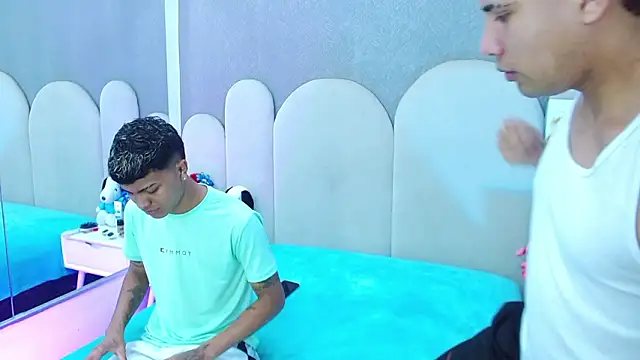 party duo boys online show from March 10, 4:06 am