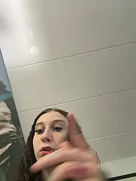 kenzyy28 online show from March 19, 1:20 am