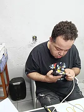 UrsoBissexualPauGrosso online show from April 30, 3:18 pm
