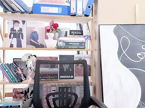 LeNaLyy online show from March 14, 5:24 am