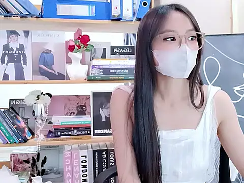 LeNaLyy online show from March 15, 3:23 am