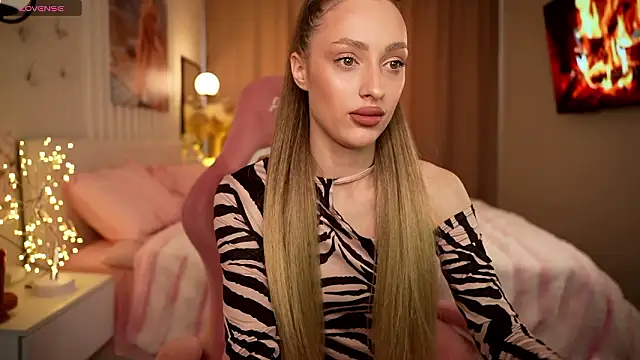 Mila Murr online show from March 11, 4:07 am