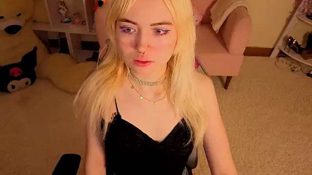 Iris Ivory online show from March 19, 7:23 am