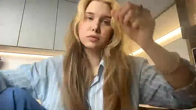 ShariLappas online show from February 28, 10:16 am