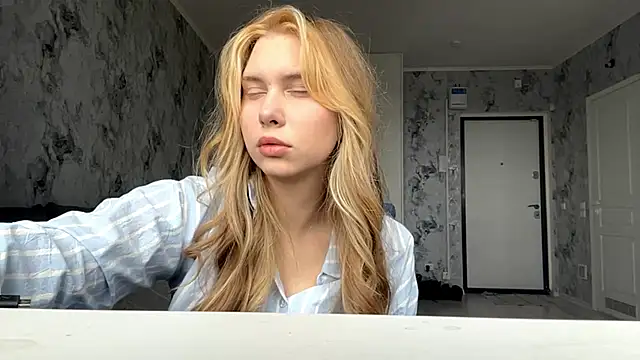 ShariLappas online show from March 5, 12:12 pm