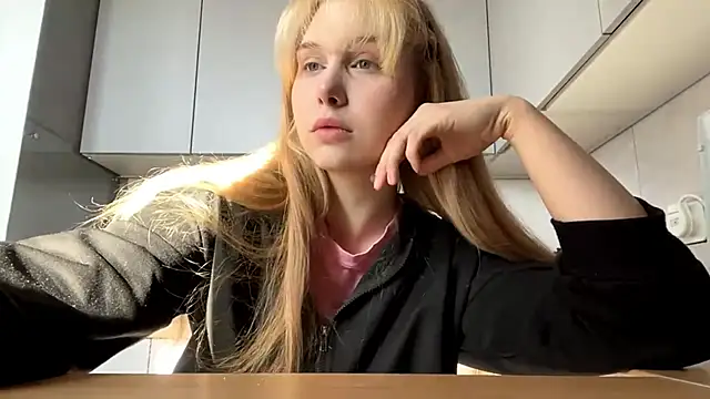 ShariLappas online show from March 7, 12:02 pm