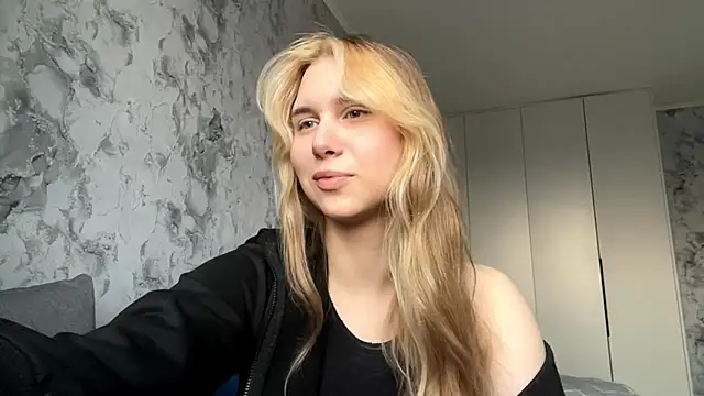 ShariLappas online show from March 11, 3:07 pm