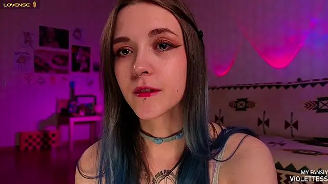 violettess online show from May 5, 4:59 pm