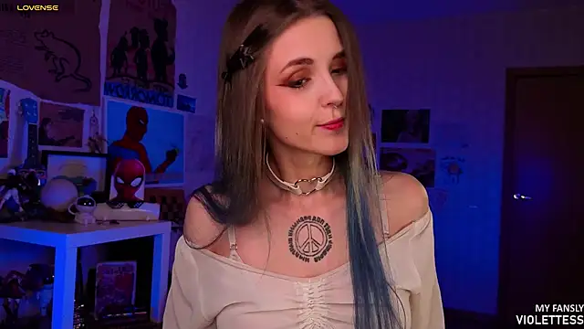 violettess online show from June 16, 5:04 pm