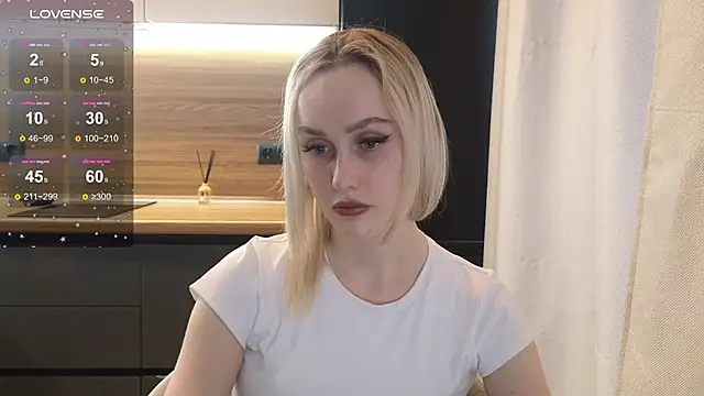 Bella Villen online show from June 18, 12:53 pm