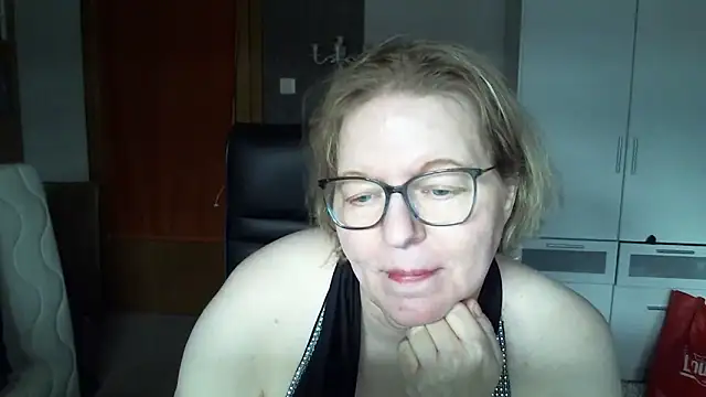 tina71707 online show from March 19, 2:10 pm