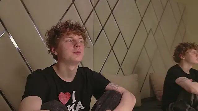 Snapshot of Mickey_Hawk chatting on February 27, 5:07 am Mickey Hawk online show from February 27, 5:07 am