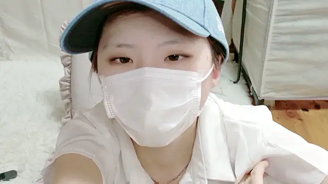 Snapshot of -Nats chatting on February 28, 12:44 am -Nats online show from February 28, 12:44 am