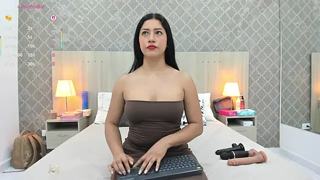 Snapshot of martina_ayala chatting on May 16, 11:20 am martina ayala online show from May 16, 11:20 am