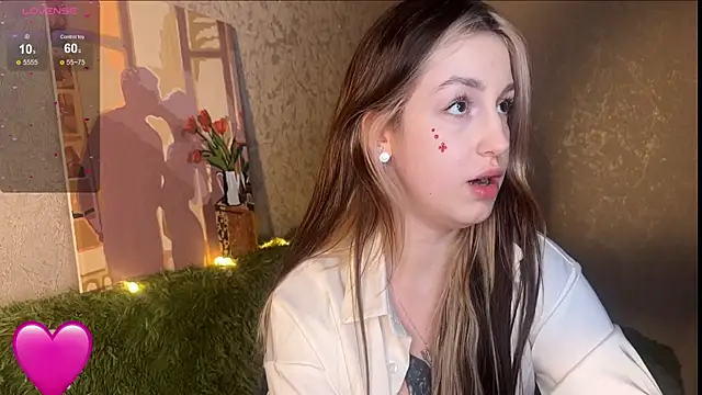 caramel 55 online show from March 15, 6:25 pm