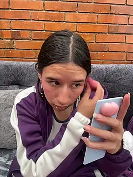 Snapshot of LilyRossi_ chatting on July 14, 1:06 pm LilyRossi online show from July 14, 1:06 pm