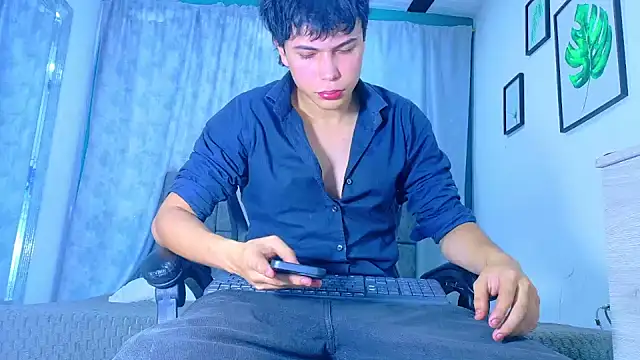 Snapshot of Dantekent chatting on May 25, 2:12 pm Dantekent online show from May 25, 2:12 pm