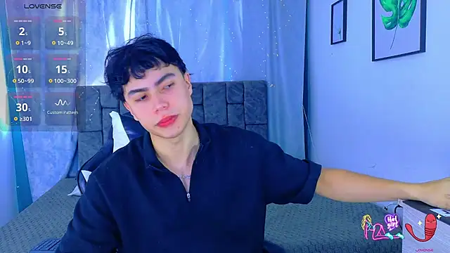 Snapshot of Dantekent chatting on June 11, 1:53 pm Dantekent online show from June 11, 1:53 pm