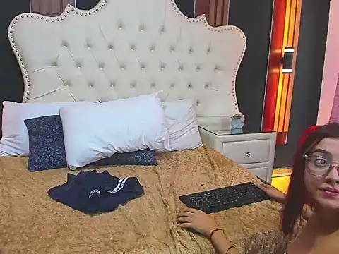 AnnyANDnoah online show from March 10, 1:27 pm