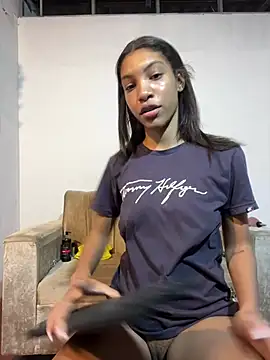Snapshot of ginevere_20 chatting on July 4, 7:42 pm ginevere 20 online show from July 4, 7:42 pm