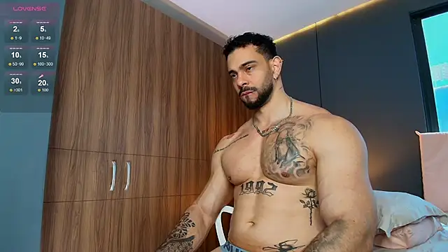 Snapshot of massimo_visconti chatting on June 2, 2:30 pm massimo visconti online show from June 2, 2:30 pm