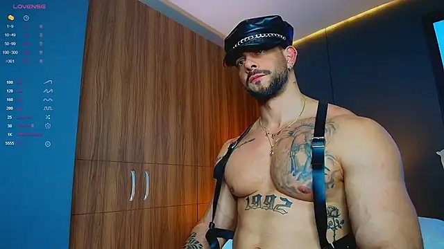 massimo visconti online show from August 1, 8:08 pm