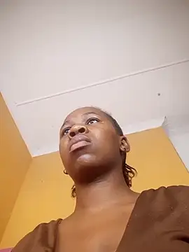 EBONYSEXYDOLL online show from March 7, 5:48 am