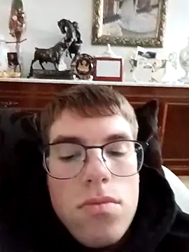 Snapshot of Alejandro27003 chatting on March 3, 3:40 pm Alejandro27003 online show from March 3, 3:40 pm