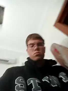 Snapshot of Alejandro27003 chatting on March 5, 7:54 pm Alejandro27003 online show from March 5, 7:54 pm