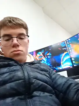 Snapshot of Alejandro27003 chatting on March 6, 1:18 pm Alejandro27003 online show from March 6, 1:18 pm