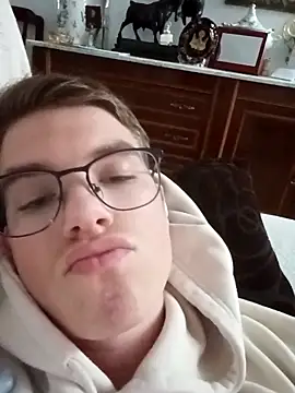 Snapshot of Alejandro27003 chatting on March 8, 5:17 pm Alejandro27003 online show from March 8, 5:17 pm