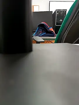 Snapshot of Alejandro27003 chatting on March 12, 10:43 am Alejandro27003 online show from March 12, 10:43 am