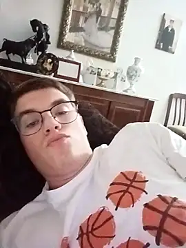 Snapshot of Alejandro27003 chatting on March 14, 6:13 pm Alejandro27003 online show from March 14, 6:13 pm