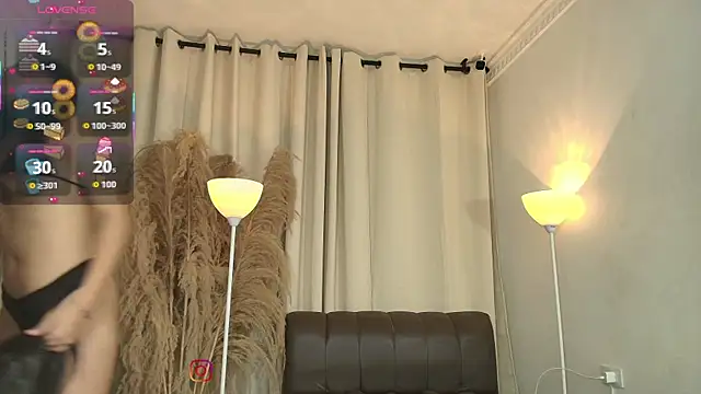Snapshot of Maii_Luna chatting on May 12, 1:41 pm Maii Luna online show from May 12, 1:41 pm