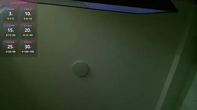 Snapshot of Genesisraydenx chatting on March 8, 2:04 am Genesisraydenx online show from March 8, 2:04 am