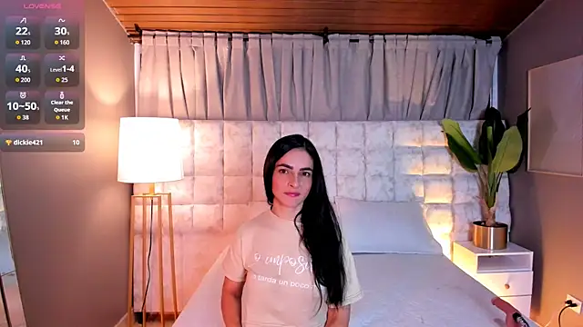 Snapshot of Samantha_Velle chatting on June 4, 1:50 pm Samantha Velle online show from June 4, 1:50 pm
