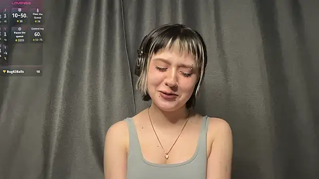 AueshaSimon online show from March 12, 9:04 am