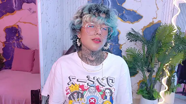 Snapshot of Lyra_tay chatting on June 11, 12:32 am Lyra tay online show from June 11, 12:32 am