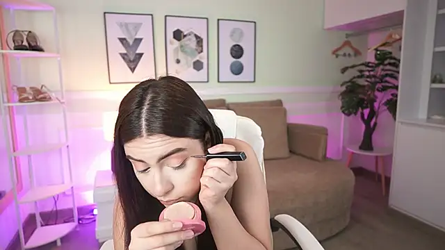MandyCollins online show from April 25, 11:46 am
