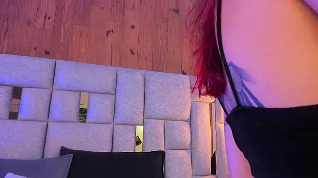 camilaa smith  online show from July 26, 8:27 pm