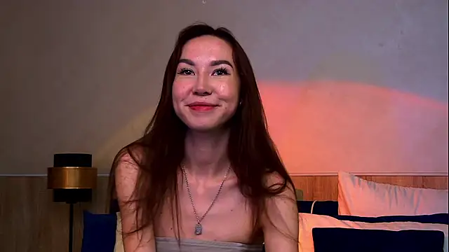 Snapshot of EmilyGray__ chatting on June 7, 7:01 am EmilyGray online show from June 7, 7:01 am