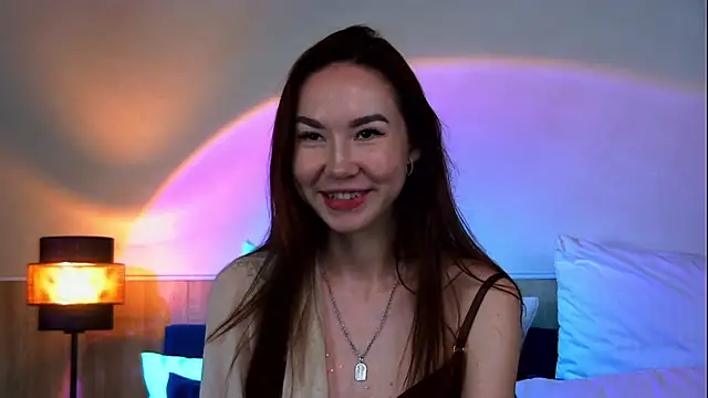 Snapshot of EmilyGray__ chatting on June 12, 7:18 am EmilyGray online show from June 12, 7:18 am