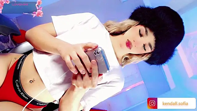 Sophiaa doll  online show from April 24, 4:15 am