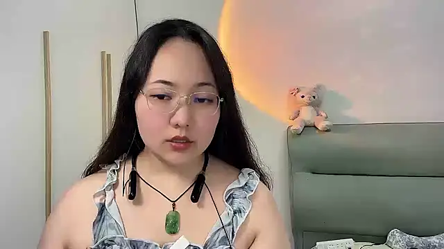Susu-36E online show from June 11, 2:15 pm